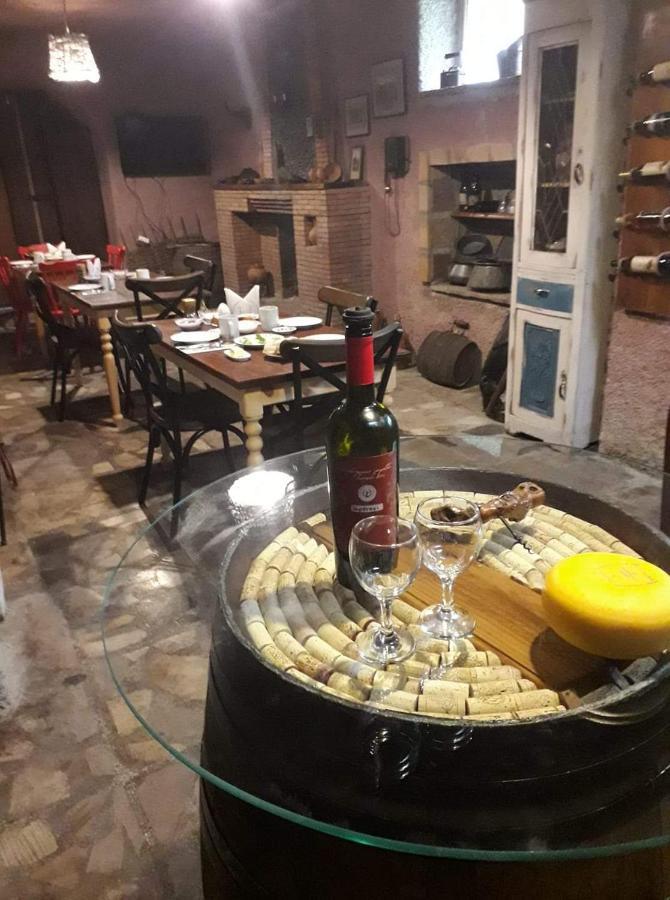Omsi House Hotel Telavi Eksteriør billede