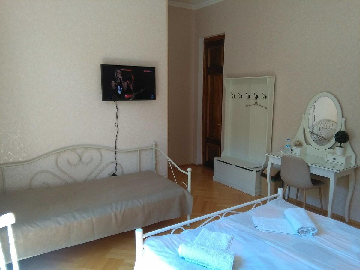 Omsi House Hotel Telavi Eksteriør billede