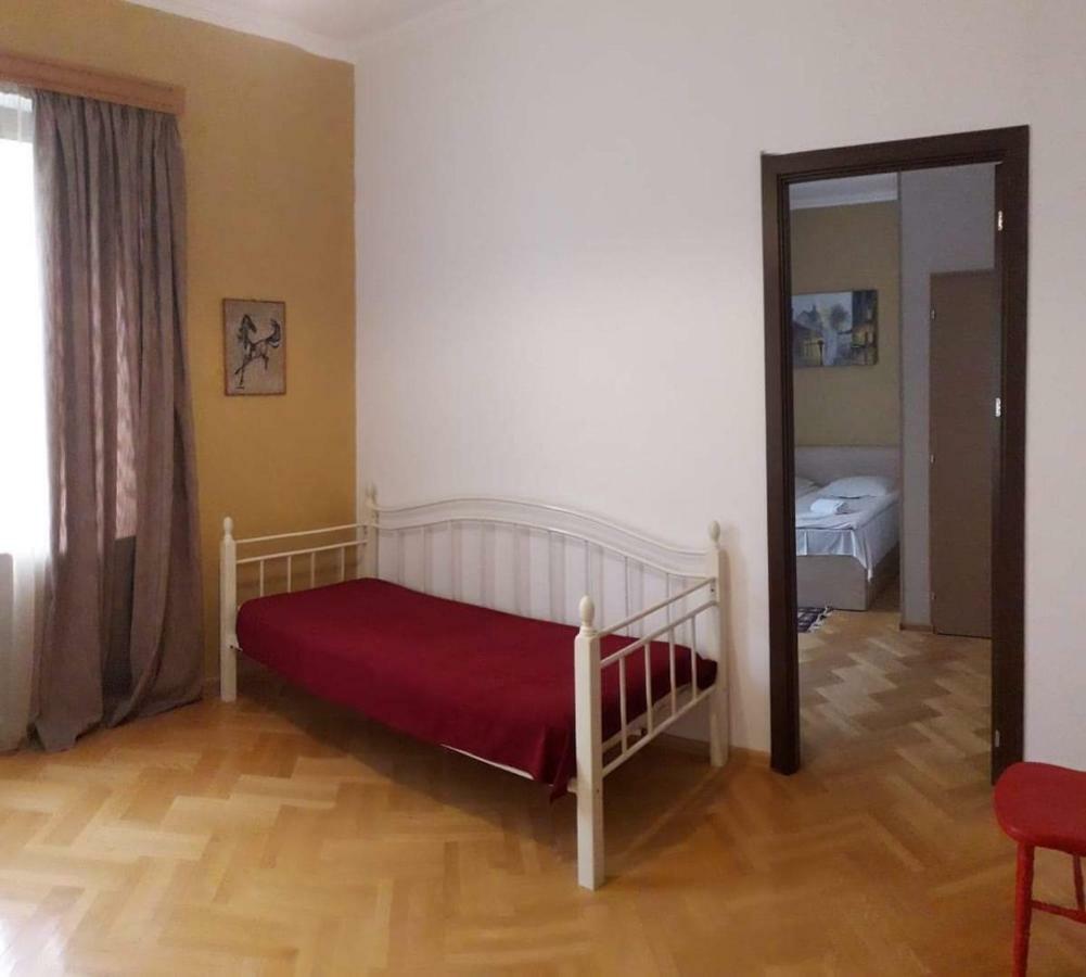 Omsi House Hotel Telavi Eksteriør billede